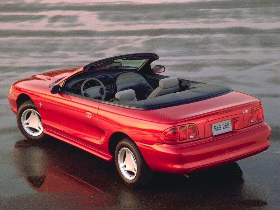  Ford Mustang Convertible 1996 года  (фото 3 из 4)